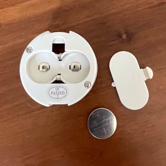 Mr. Christmas Valerie Parr Hill Porcelain Musical Egg Ornaments (Set of 2) - Picture 3 of 13